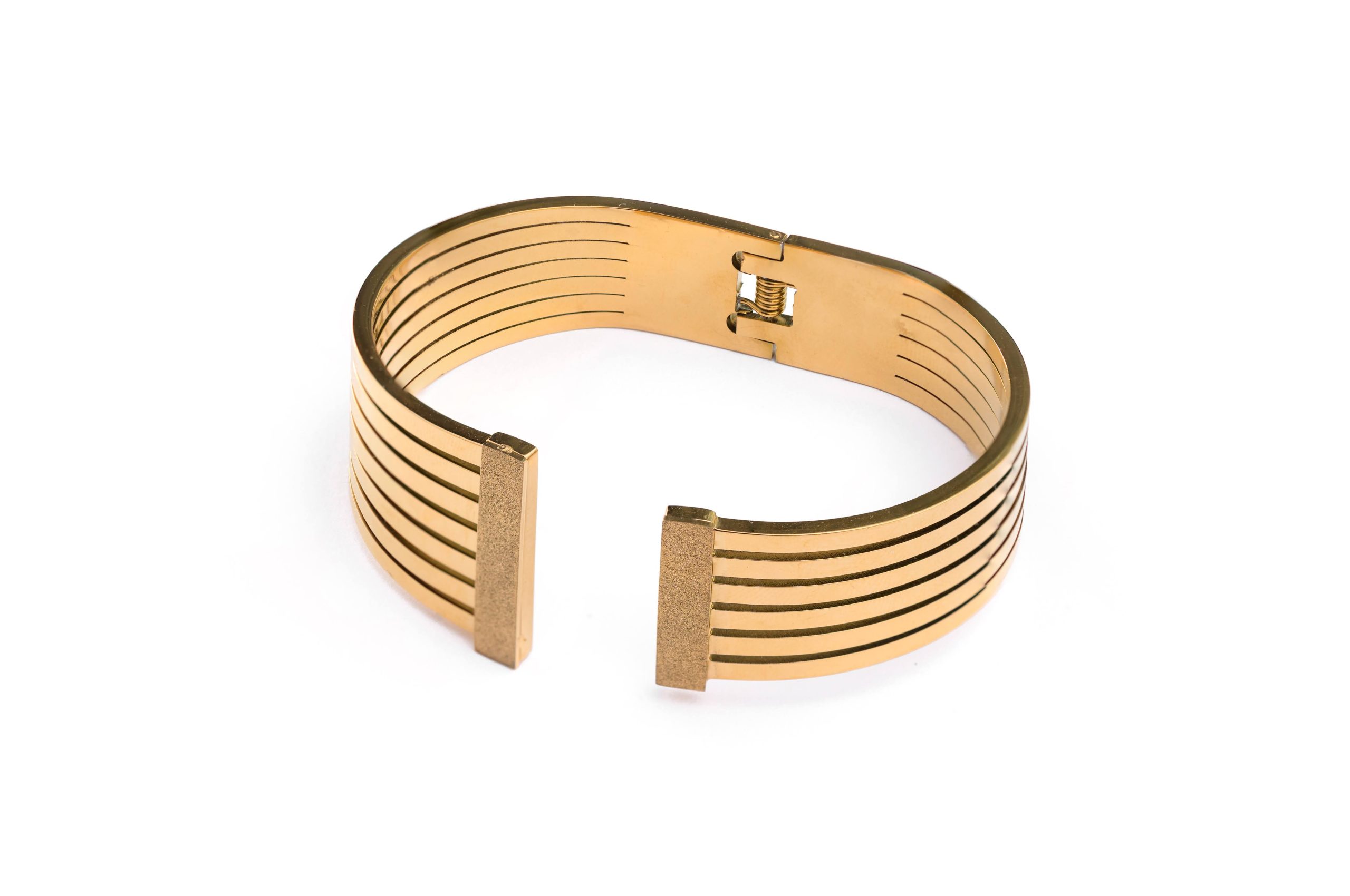 Szeroka otwierana bransoleta