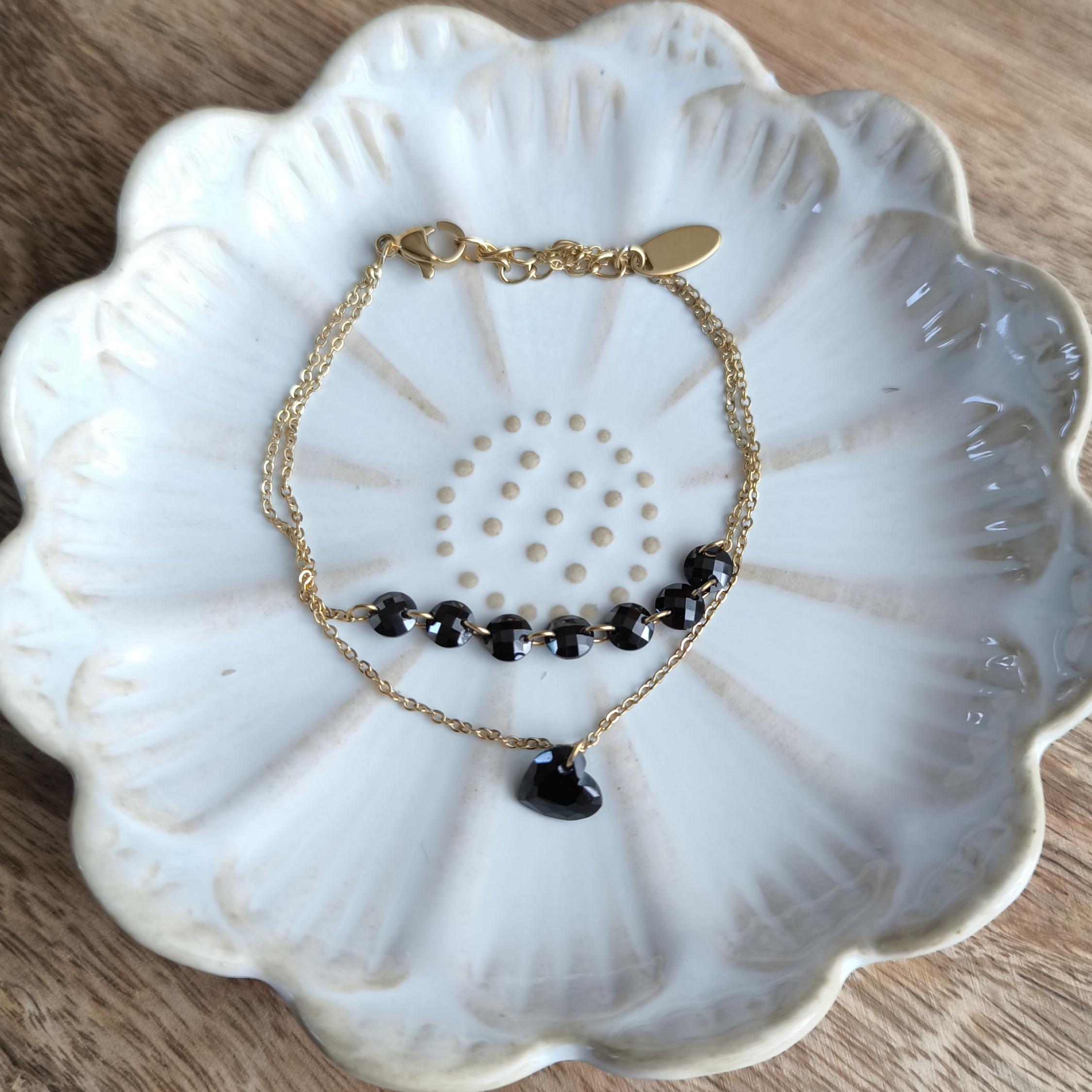 Podwójna bransoletka z czarnymi kryształkami i sercem