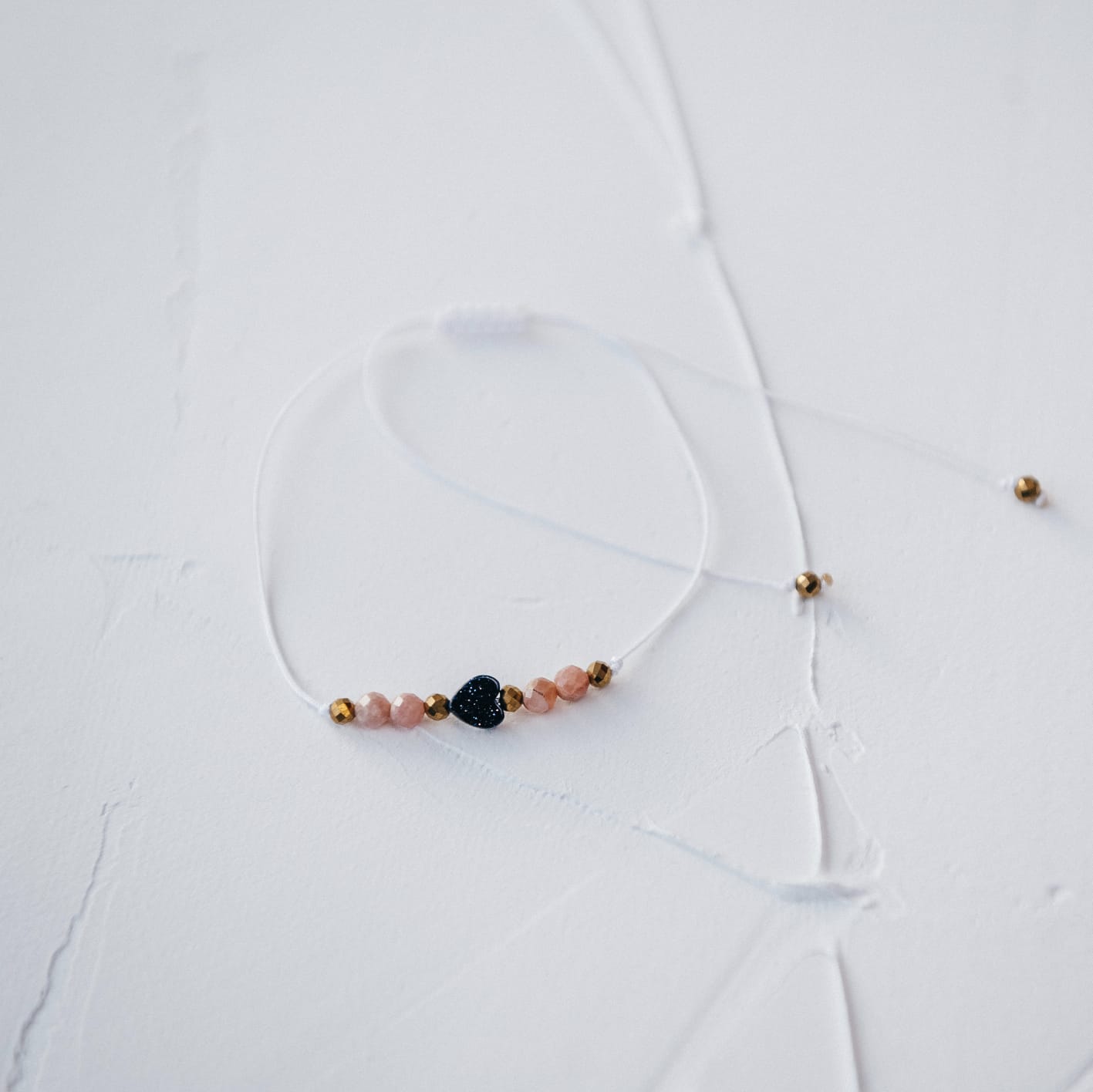 Bransoletka z Rodonitu i serduszkiem z Nocy Kairu