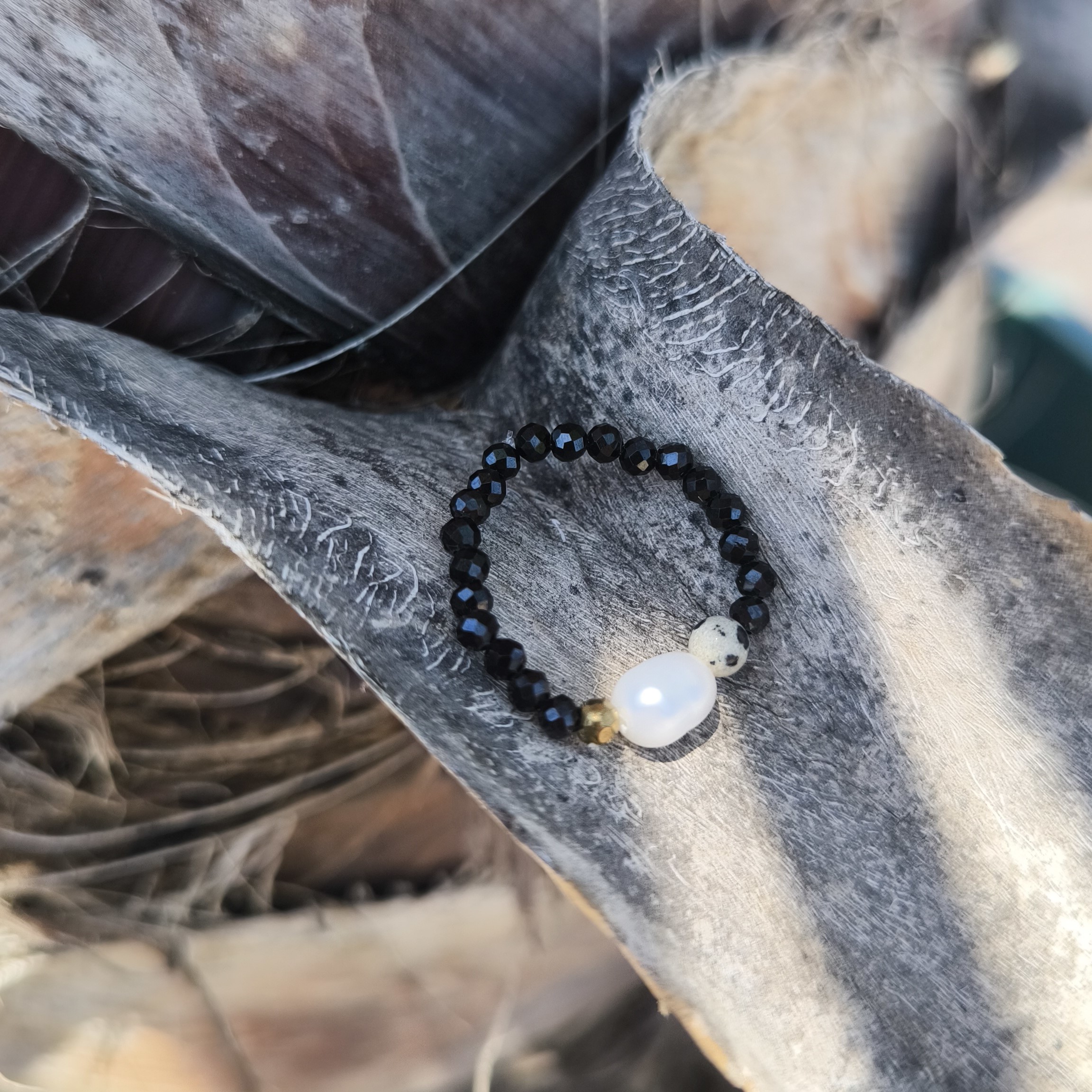 Pierścionek z Perłą i Jaspisem dalmatyńskim