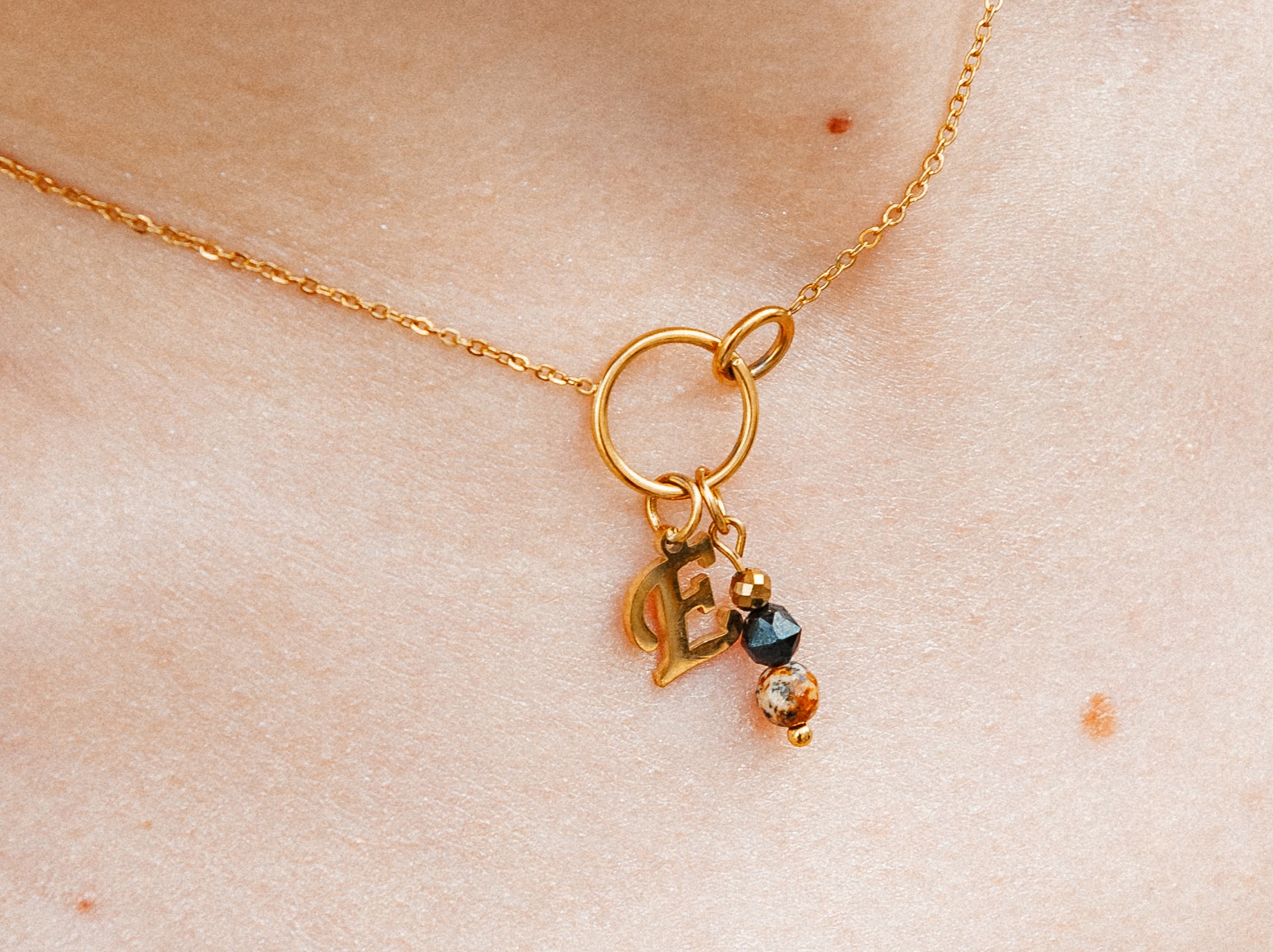 Naszyjnik Zdrowie i Energia z Twoją literką