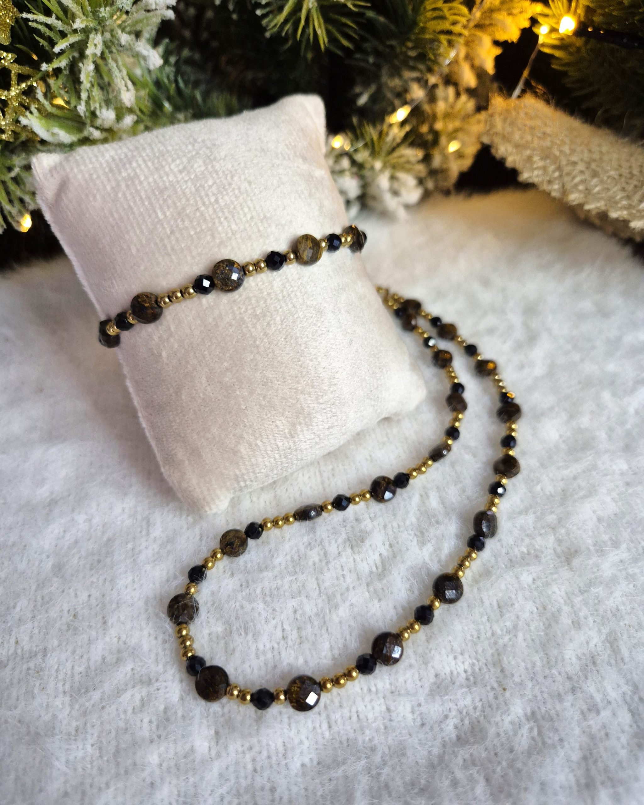 Naszyjnik z Bronzytu i Spinela